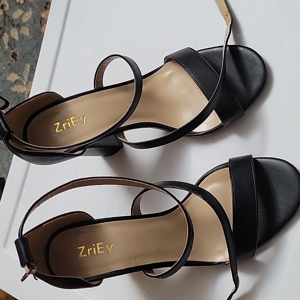 Women's high heel